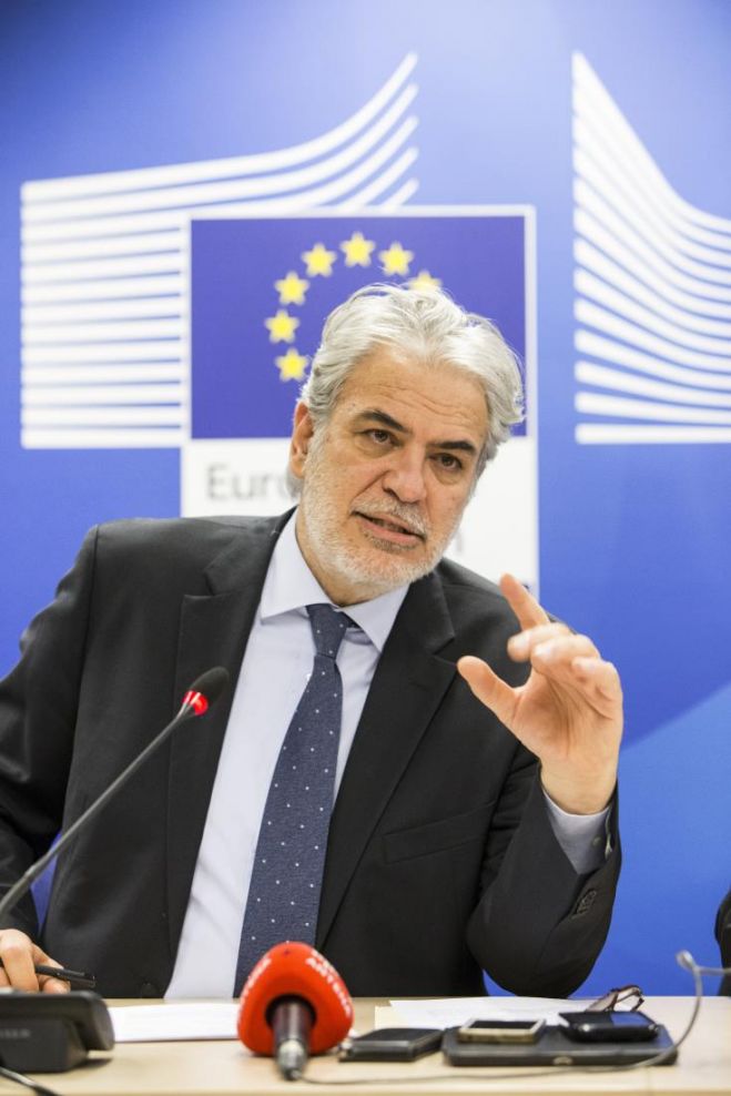 &Epsilon;&pi;&iota;&sigma;&kappa;έ&pi;&tau;&eta;&sigmaf; &Kappa;&alpha;&theta;&eta;&gamma;&eta;&tau;ή&sigmaf; &sigma;&epsilon; LSE, RUB &kappa;&alpha;&iota;&nbsp;&Pi;&alpha;&nu;&epsilon;&pi;&iota;&sigma;&tau;ή&mu;&iota;&omicron; &Lambda;&epsilon;&upsilon;&kappa;&omega;&sigma;ί&alpha;&sigmaf;, &omicron; &Chi;&rho;ή&sigma;&tau;&omicron;&sigmaf; &Sigma;&tau;&upsilon;&lambda;&iota;&alpha;&nu;ί&delta;&eta;&sigmaf;