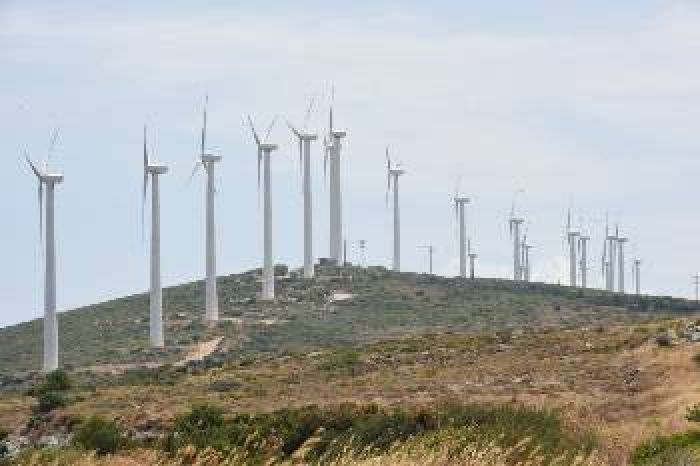 &Beta;ό&rho;&epsilon;&alpha; &Epsilon;ύ&beta;&omicron;&iota;&alpha;: &Sigma;&tau;&omicron; &epsilon;&pi;ί&kappa;&epsilon;&nu;&tau;&rho;&omicron; &sigma;&chi;&epsilon;&delta;&iota;&alpha;&sigma;&mu;ώ&nu; &epsilon;&nu;&epsilon;&rho;&gamma;&epsilon;&iota;&alpha;&kappa;ώ&nu; &mu;&omicron;&nu;&omicron;&pi;&omega;&lambda;ί&omega;&nu;...