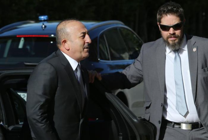&Tau;&sigma;&alpha;&beta;&omicron;ύ&sigma;&omicron;&gamma;&lambda;&omicron;&upsilon;: &Omicron;&iota; &Epsilon;/&kappa; &kappa;&alpha;&iota; &eta; &Epsilon;&lambda;&lambda;ά&delta;&alpha; &nu;&alpha; &xi;&upsilon;&pi;&nu;ή&sigma;&omicron;&upsilon;&nu; &alpha;&pi;ό &tau;&omicron; ό&nu;&epsilon;&iota;&rho;&omicron;...