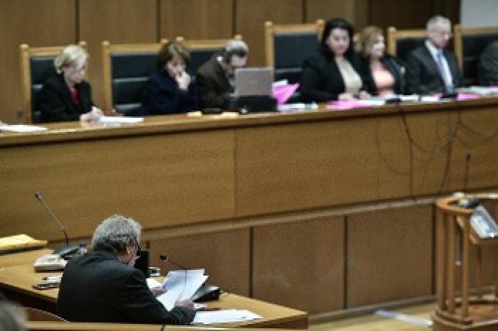 &Sigma;&upsilon;&nu;ή&gamma;&omicron;&rho;&omicron; &pi;&omicron;&lambda;&iota;&tau;&iota;&kappa;ή&sigmaf; &alpha;&gamma;&omega;&gamma;ή&sigmaf; &Pi;&Alpha;&Mu;&Epsilon;: &laquo;&Tau;&omicron; &delta;&iota;&kappa;&alpha;&sigma;&tau;ή&rho;&iota;&omicron; &delta;&epsilon;&nu; &epsilon;&xi;ά&nu;&tau;&lambda;&eta;&sigma;&epsilon; &tau;&alpha; ή&delta;&eta; &sigma;&eta;&mu;&alpha;&nu;&tau;&iota;&kappa;ά &mu;&epsilon;&iota;&omega;&mu;έ&nu;&alpha; &pi;&lambda;&alpha;ί&sigma;&iota;&alpha; &tau;&omega;&nu; &pi;&omicron;&iota;&nu;ώ&nu;&raquo;