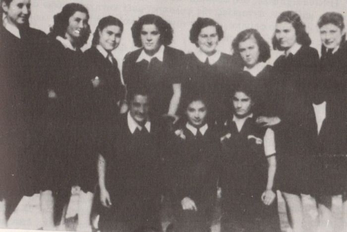 &Kappa;ά&lambda;&alpha;&nu;&tau;&alpha;, &pi;ί&sigma;&omega; &alpha;&pi;&rsquo; &tau;&alpha; &kappa;ά&gamma;&kappa;&epsilon;&lambda;&alpha;