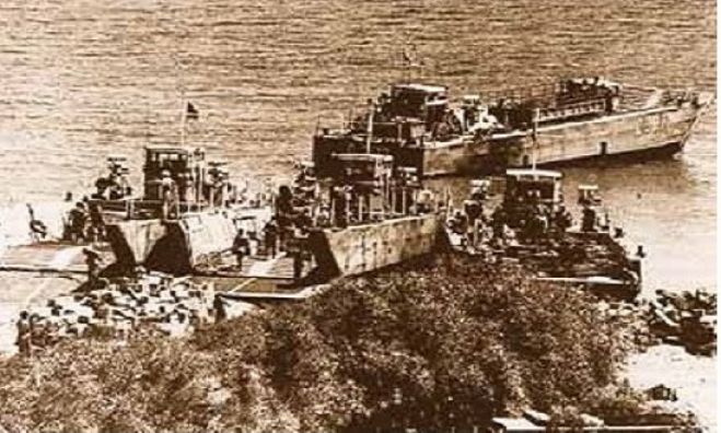 1967: &Eta;&Pi;&Alpha; &kappa;&alpha;&iota; &chi;&omicron;ύ&nu;&tau;&alpha; &laquo;&sigma;&tau;ή&nu;&omicron;&upsilon;&nu;&raquo; &tau;&omicron; έ&gamma;&kappa;&lambda;&eta;&mu;&alpha; &tau;&eta;&sigmaf; &Kappa;ύ&pi;&rho;&omicron;&upsilon;