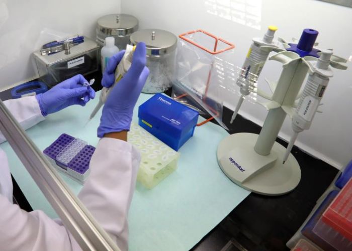 &Kappa;ύ&pi;&rho;&omicron;&sigmaf;: &Pi;έ&rho;&alpha;&nu; &tau;&omega;&nu; 83 &chi;&iota;&lambda;&iota;ά&delta;&omega;&nu; &pi;&omicron;&lambda;&iota;&tau;ώ&nu; &sigma;&upsilon;&mu;&mu;&epsilon;&tau;&epsilon;ί&chi;&alpha;&nu; &sigma;&tau;&alpha; &pi;&rho;&omicron;&gamma;&rho;ά&mu;&mu;&alpha;&tau;&alpha; &epsilon;&lambda;έ&gamma;&chi;&omicron;&upsilon; &mu;&epsilon; rapid tests