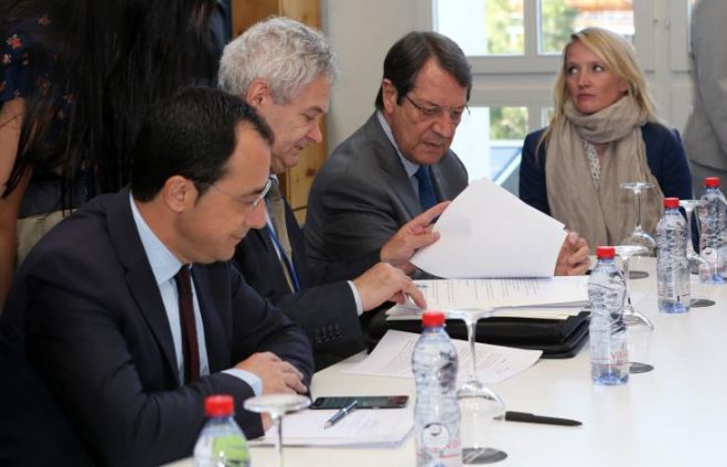 &Iota;&kappa;&alpha;&nu;&omicron;&pi;&omicron;&iota;&eta;&mu;έ&nu;&eta; &eta; &epsilon;/&kappa; &pi;&lambda;&epsilon;&upsilon;&rho;ά &alpha;&pi;ό &tau;&iota;&sigmaf; &delta;&iota;&epsilon;&upsilon;&kappa;&rho;&iota;&nu;ή&sigma;&epsilon;&iota;&sigmaf; &sigma;&tau;&alpha; &sigma;&upsilon;&mu;&pi;&epsilon;&rho;ά&sigma;&mu;&alpha;&tau;&alpha; &Gamma;&kappa;&omicron;&upsilon;&tau;έ&rho;&epsilon;&sigmaf;