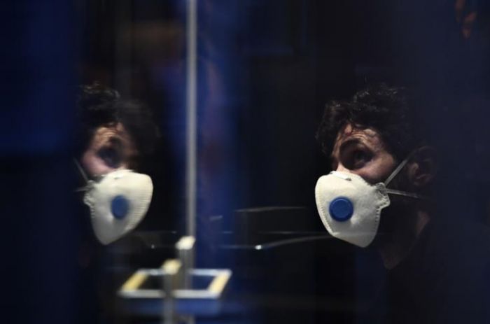 &Eta; &Epsilon;&pi;&iota;&sigma;&tau;&eta;&mu;&omicron;&nu;&iota;&kappa;ή &Omicron;&mu;ά&delta;&alpha; &tau;&omicron;&upsilon; &upsilon;&pi;&omicron;&upsilon;&rho;&gamma;&epsilon;ί&omicron;&upsilon; &Upsilon;&gamma;&epsilon;ί&alpha;&sigmaf; &mu;&epsilon;&lambda;&epsilon;&tau;ά &tau;&omicron; &kappa;&iota;&nu;έ&zeta;&iota;&kappa;&omicron; &phi;ά&rho;&mu;&alpha;&kappa;&omicron;