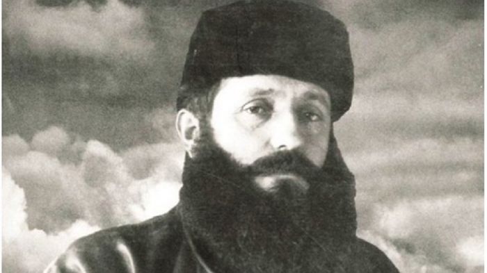 &Omicron; &Theta;&alpha;&nu;ά&sigma;&eta;&sigmaf; &Kappa;&lambda;ά&rho;&alpha;&sigmaf; &gamma;ί&nu;&epsilon;&tau;&alpha;&iota; &Alpha;&rho;&eta;&sigmaf; &Beta;&epsilon;&lambda;&omicron;&upsilon;&chi;&iota;ώ&tau;&eta;&sigmaf; - &Omicron; &Omicron;&rho;&kappa;&omicron;&sigmaf; &tau;&omicron;&upsilon; &Epsilon;&Lambda;&Alpha;&Sigma;