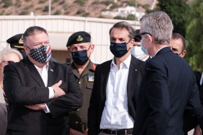 &Epsilon;&lambda;&lambda;&eta;&nu;&omicron;&tau;&omicron;&upsilon;&rho;&kappa;&iota;&kappa;ά: &Sigma;&tau;&eta; &mu;έ&gamma;&gamma;&epsilon;&nu;&eta; &tau;&omega;&nu; &alpha;&mu;&epsilon;&rho;&iota;&kappa;&alpha;&nu;&omicron;&Nu;&Alpha;&Tau;&Omicron;&iota;&kappa;ώ&nu; &sigma;&chi;&epsilon;&delta;&iota;&alpha;&sigma;&mu;ώ&nu;