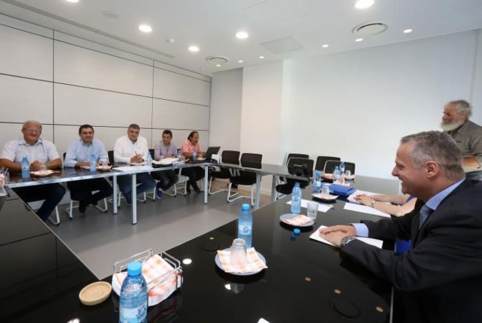 &Delta;&eta;&mu;ό&sigma;&iota;&alpha; &epsilon;&kappa;&pi;&alpha;ί&delta;&epsilon;&upsilon;&sigma;&eta;: &Xi;&epsilon;&kappa;&iota;&nu;ά &omicron; &theta;&epsilon;&sigma;&mu;&iota;&kappa;ό&sigmaf; &delta;&iota;ά&lambda;&omicron;&gamma;&omicron;&sigmaf;!