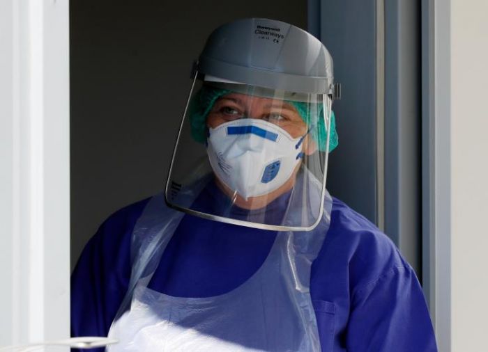 &Kappa;ύ&pi;&rho;&omicron;&sigmaf;: &Delta;&epsilon;&kappa;&alpha;&tau;&rho;ί&alpha; &nu;έ&alpha; &kappa;&rho;&omicron;ύ&sigma;&mu;&alpha;&tau;&alpha; &kappa;&omicron;&rho;&omega;&nu;&omicron;ϊ&omicron;ύ &alpha;&nu;&alpha;&kappa;&omicron;&iota;&nu;ώ&theta;&eta;&kappa;&alpha;&nu; &sigma;ή&mu;&epsilon;&rho;&alpha;