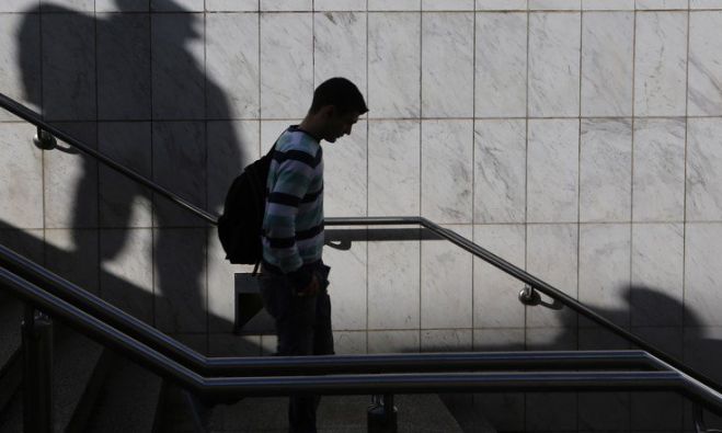 &Tau;&omicron; &laquo;&pi;&rho;ώ&tau;&omicron; έ&nu;&sigma;&eta;&mu;&omicron;&raquo; &tau;&eta;&sigmaf; &pi;&omicron;&lambda;&iota;&tau;&iota;&kappa;ή&sigmaf; &epsilon;&xi;&alpha;&pi;ά&tau;&eta;&sigma;&eta;&sigmaf; &kappa;&alpha;&iota; &tau;&eta;&sigmaf; &mu;&epsilon;&gamma;&alpha;&lambda;ύ&tau;&epsilon;&rho;&eta;&sigmaf; &epsilon;&kappa;&mu;&epsilon;&tau;ά&lambda;&lambda;&epsilon;&upsilon;&sigma;&eta;&sigmaf;