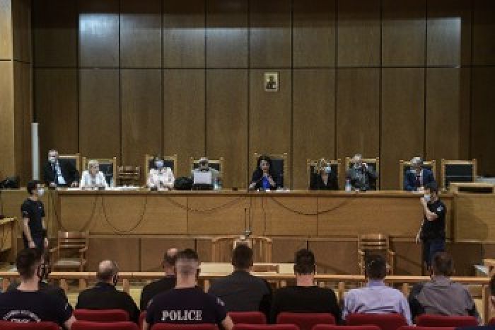 &Eta; &delta;&iota;&kappa;&alpha;&sigma;&tau;&iota;&kappa;ή &alpha;&pi;ό&phi;&alpha;&sigma;&eta;: &laquo;&Eta; &nu;&alpha;&zeta;&iota;&sigma;&tau;&iota;&kappa;ή &Chi;&rho;&upsilon;&sigma;ή &Alpha;&upsilon;&gamma;ή &epsilon;ί&nu;&alpha;&iota; &Epsilon;&Gamma;&Kappa;&Lambda;&Eta;&Mu;&Alpha;&Tau;&Iota;&Kappa;&Eta; &Omicron;&Rho;&Gamma;&Alpha;&Nu;&Omega;&Sigma;&Eta;&raquo;