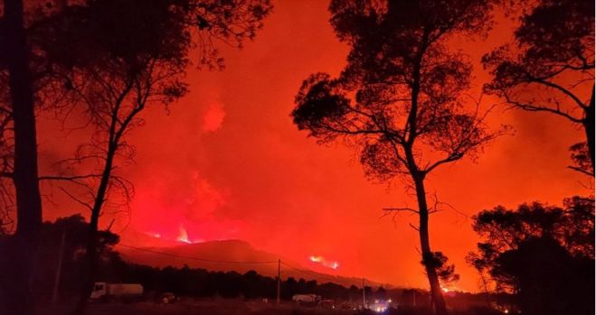 &Alpha;&pi;&rsquo; &alpha;&phi;&omicron;&rho;&mu;ή &tau;&eta;&nu; ά&delta;&iota;&kappa;&eta; &epsilon;&pi;ί&theta;&epsilon;&sigma;&eta; &pi;&upsilon;&rho;ό&pi;&lambda;&eta;&kappa;&tau;&omega;&nu; &sigma;&epsilon; &delta;&eta;&mu;&omicron;&sigma;&iota;&omicron;&gamma;&rho;ά&phi;&omicron;&upsilon;&sigmaf;