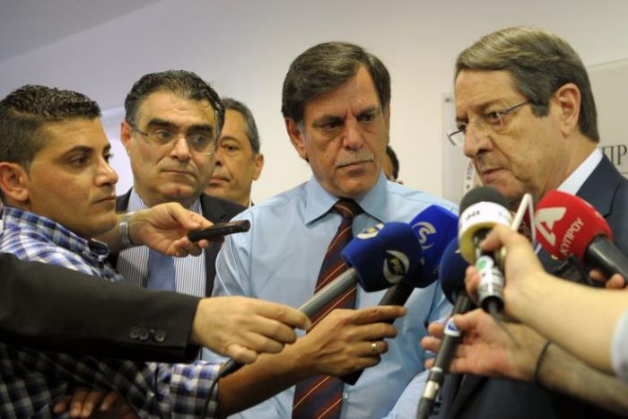 &Alpha;&pi;&alpha;&rho;ά&delta;&epsilon;&kappa;&tau;&epsilon;&sigmaf; &omicron;&iota; &alpha;&nu;&alpha;&phi;&omicron;&rho;έ&sigmaf; Έ&iota;&nu;&tau;&epsilon; &pi;&epsilon;&rho;ί &theta;&epsilon;&rho;&mu;&omicron;ύ &epsilon;&pi;&epsilon;&iota;&sigma;&omicron;&delta;ί&omicron;&upsilon;
