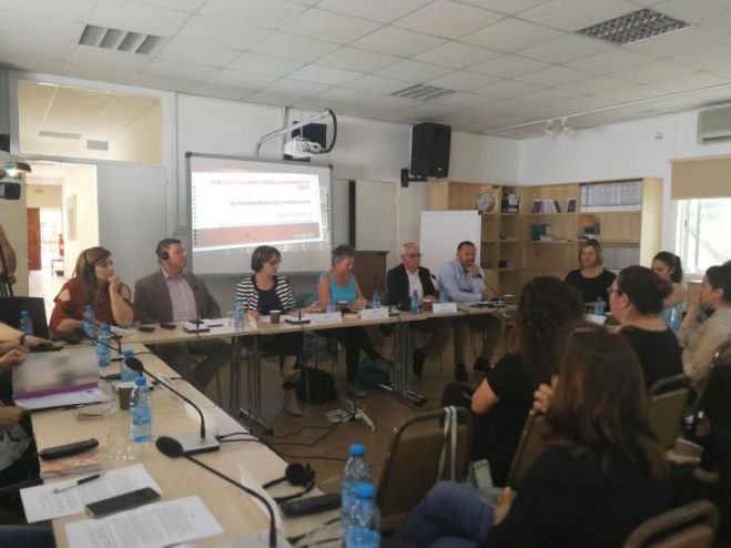 &Upsilon;&pi;έ&rho; &tau;&eta;&sigmaf; &epsilon;&xi;ά&lambda;&epsilon;&iota;&psi;&eta;&sigmaf; &tau;&omega;&nu; &delta;&iota;&alpha;&kappa;&rho;ί&sigma;&epsilon;&omega;&nu; &sigma;&tau;&eta;&nu; &epsilon;&rho;&gamma;&alpha;&sigma;ί&alpha; &kappa;&alpha;&iota; &tau;&eta;&sigmaf; &omicron;&mu;ό&sigma;&pi;&omicron;&nu;&delta;&eta;&sigmaf; &lambda;ύ&sigma;&eta;&sigmaf;
