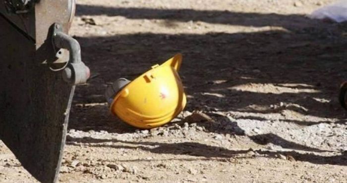 &Epsilon;&rho;&gamma;&alpha;&tau;&iota;&kappa;ά &delta;&upsilon;&sigma;&tau;&upsilon;&chi;ή&mu;&alpha;&tau;&alpha;: 2.039 &nu;&epsilon;&kappa;&rho;&omicron;ί &epsilon;&rho;&gamma;ά&tau;&epsilon;&sigmaf; &sigma;&epsilon; 18 &chi;&rho;ό&nu;&iota;&alpha;&hellip;