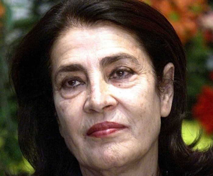 &Epsilon;&iota;&rho;ή&nu;&eta; &Pi;&alpha;&pi;ά: &Lambda;&iota;&tau;ή, &alpha;&rho;&chi;&alpha;ϊ&kappa;ή, &delta;&omega;&rho;&iota;&kappa;ή &mu;&omicron;&rho;&phi;ή, &mu;&iota;&alpha; &alpha;&pi;ό &tau;&iota;&sigmaf; &sigma;&pi;&omicron;&upsilon;&delta;&alpha;&iota;ό&tau;&epsilon;&rho;&epsilon;&sigmaf; &Epsilon;&lambda;&lambda;&eta;&nu;ί&delta;&epsilon;&sigmaf; &eta;&theta;&omicron;&pi;&omicron;&iota;&omicron;ύ&sigmaf;