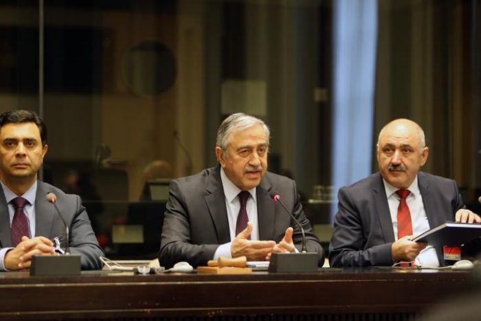 &Alpha;&kappa;&iota;&nu;&tau;&zeta;ί: &Delta;&epsilon;&nu; &upsilon;&pi;ά&rho;&chi;&omicron;&upsilon;&nu; &tau;&alpha;&mu;&pi;&omicron;ύ &sigma;&tau;&eta;&nu; &alpha;&sigma;&phi;ά&lambda;&epsilon;&iota;&alpha;