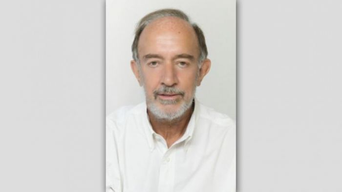 &Tau;o &laquo;&tau;&rho;&omicron;&lambda;&raquo; &tau;&omicron;&upsilon; &laquo;&pi;ό&theta;&epsilon;&nu; έ&sigma;&chi;&epsilon;&sigmaf;&raquo;