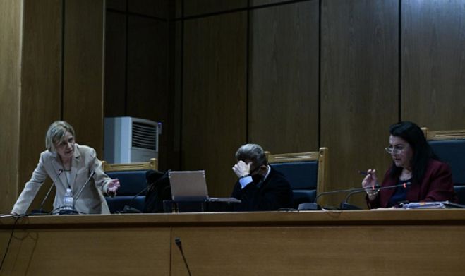 &Eta; &pi;&rho;ό&epsilon;&delta;&rho;&omicron;&sigmaf; &tau;&omicron;&upsilon; &delta;&iota;&kappa;&alpha;&sigma;&tau;&eta;&rho;ί&omicron;&upsilon; &Mu;&alpha;&rho;ί&alpha; &Lambda;&epsilon;&pi;&epsilon;&nu;&iota;ώ&tau;&eta; &laquo;&alpha;&delta;&epsilon;&iota;ά&zeta;&epsilon;&iota;&raquo; &tau;&eta;&nu; &epsilon;&iota;&sigma;&alpha;&gamma;&gamma;&epsilon;&lambda;έ&alpha; &pi;&omicron;&upsilon; &upsilon;&pi;&epsilon;&rho;&alpha;&sigma;&pi;ί&zeta;&epsilon;&tau;&alpha;&iota; &tau;&omicron;&upsilon;&sigmaf; &nu;&alpha;&zeta;ί