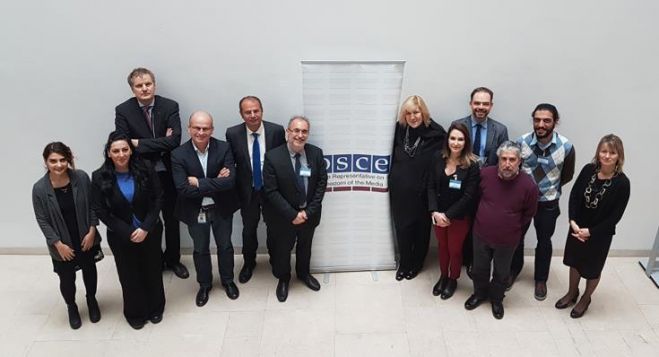 &Omicron; &rho;ό&lambda;&omicron;&sigmaf; &tau;&omega;&nu; &Mu;&Mu;&Epsilon; &tau;&eta;&sigmaf; &Kappa;ύ&pi;&rho;&omicron;&upsilon; &sigma;&tau;&eta;&nu; &epsilon;&iota;&rho;&eta;&nu;&epsilon;&upsilon;&tau;&iota;&kappa;ή &delta;&iota;&alpha;&delta;&iota;&kappa;&alpha;&sigma;ί&alpha;