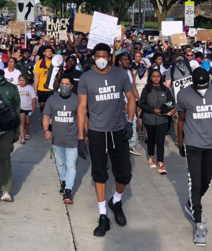 &Gamma;&iota;ά&nu;&nu;&eta;&sigmaf; &Alpha;&nu;&tau;&epsilon;&tau;&omicron;&kappa;&omicron;ύ&nu;&mu;&pi;&omicron;: &laquo;&Theta;έ&lambda;&omicron;&upsilon;&mu;&epsilon; &delta;&iota;&kappa;&alpha;&iota;&omicron;&sigma;ύ&nu;&eta;&raquo;