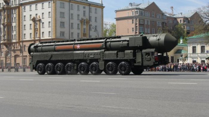 ΗΠΑ - Ρωσία: Ανταλλάσσουν απειλές για χρήση πυρηνικών, προκαλώντας ανατριχίλα στους λαούς
