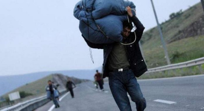 &hellip;&Alpha;&nu;έ&beta;&eta;&kappa;&epsilon;&sigmaf; &sigma;&tau;&omicron; &pi;&epsilon;&zeta;&omicron;&delta;&rho;ό&mu;&iota;&omicron; &kappa;&rsquo; έ&pi;&alpha;&iota;&xi;&epsilon;&sigmaf; &tau;&omicron;&nu; Ά&nu;&theta;&rho;&omega;&pi;&omicron;!