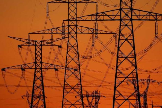 &Epsilon;&nu;&epsilon;&rho;&gamma;&epsilon;&iota;&alpha;&kappa;ή &kappa;&rho;ί&sigma;&eta;: &Alpha;&pi;ό &tau;&eta;&nu; &iota;&delta;&iota;&omega;&tau;&iota;&kappa;&omicron;&pi;&omicron;ί&eta;&sigma;&eta; &sigma;&tau;&eta;&nu; &laquo;&kappa;&rho;&alpha;&tau;&iota;&kappa;&omicron;&pi;&omicron;ί&eta;&sigma;&eta;&raquo; &mu;&epsilon; &tau;&omicron; &lambda;&alpha;ό &laquo;&alpha;&iota;&mu;&omicron;&delta;ό&tau;&eta;&raquo; &tau;&omega;&nu; &kappa;&epsilon;&rho;&delta;ώ&nu;