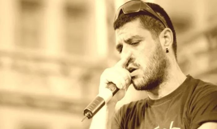 &laquo;&Sigma;&kappa;&omicron;&tau;ώ&sigma;&alpha;&nu;&epsilon; &tau;&omicron;&nu; &gamma;&iota;&omicron; &tau;&omicron;&upsilon; &mu;&alpha;&sigma;&tau;&rho;&omicron;-&Tau;ά&kappa;&eta;&raquo;&hellip;