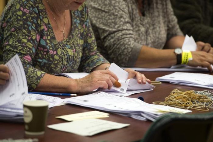 &Epsilon;&pi;ί&gamma;&nu;&omega;&sigma;&eta; &tau;&eta;&sigmaf; &epsilon;&upsilon;&theta;ύ&nu;&eta;&sigmaf;, &delta;&eta;&lambda;ώ&nu;&epsilon;&iota; ό&tau;&iota; έ&chi;&epsilon;&iota; &omicron; &Pi;ά&mu;&pi;&omicron;&sigmaf; &Chi;&alpha;&rho;&alpha;&lambda;ά&mu;&pi;&omicron;&upsilon;&sigmaf;