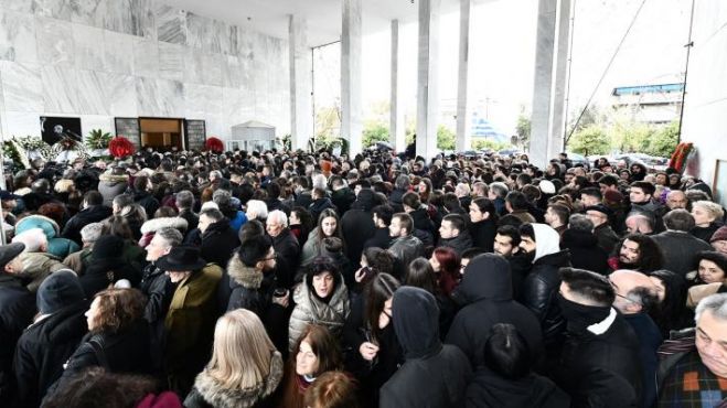 &Rho;ί&gamma;&eta; &sigma;&upsilon;&gamma;&kappa;ί&nu;&eta;&sigma;&eta;&sigmaf; &sigma;&tau;&omicron;&nu; &tau;&epsilon;&lambda;&epsilon;&upsilon;&tau;&alpha;ί&omicron; &alpha;&pi;&omicron;&chi;&alpha;&iota;&rho;&epsilon;&tau;&iota;&sigma;&mu;ό &sigma;&tau;&omicron;&nu; &Theta;ά&nu;&omicron; &Mu;&iota;&kappa;&rho;&omicron;ύ&tau;&sigma;&iota;&kappa;&omicron;