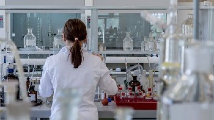 &Kappa;&rho;&alpha;&upsilon;&gamma;ή &alpha;&gamma;&omega;&nu;ί&alpha;&sigmaf; &alpha;&pi;ό &tau;&omicron;&upsilon;&sigmaf; &nu;&omicron;&sigma;&eta;&lambda;&epsilon;&upsilon;&tau;έ&sigmaf;, &omicron;&iota; &omicron;&pi;&omicron;ί&omicron;&iota; &beta;&rho;ί&sigma;&kappa;&omicron;&nu;&tau;&alpha;&iota; &sigma;&epsilon; &kappa;&alpha;&tau;ά&sigma;&tau;&alpha;&sigma;&eta; &epsilon;&xi;&omicron;&upsilon;&theta;έ&nu;&omega;&sigma;&eta;&sigmaf;