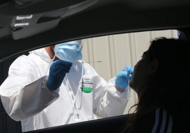 &Sigma;&upsilon;&nu;&epsilon;&chi;ί&zeta;&epsilon;&tau;&alpha;&iota; &eta; &pi;&alpha;&gamma;&kappa;ύ&pi;&rho;&iota;&alpha; &delta;&epsilon;&iota;&gamma;&mu;&alpha;&tau;&omicron;&lambda;&eta;&psi;ί&alpha; &gamma;&iota;&alpha; &kappa;&omicron;&rho;&omega;&nu;&omicron;ϊό