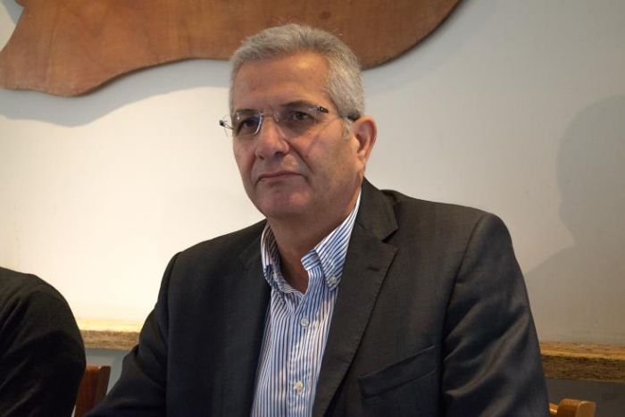 &Gamma;&Gamma; &Alpha;&Kappa;&Epsilon;&Lambda;: &Epsilon;&nu;&iota;&alpha;ί&omicron; &kappa;&rho;ά&tau;&omicron;&sigmaf; &theta;έ&lambda;&omicron;&upsilon;&nu; &kappa;ά&pi;&omicron;&iota;&alpha; &pi;&omicron;&lambda;&iota;&tau;&iota;&kappa;ά &kappa;ό&mu;&mu;&alpha;&tau;&alpha; &alpha;&lambda;&lambda;ά &tau;&omicron; &kappa;&rho;ύ&beta;&omicron;&upsilon;&nu;