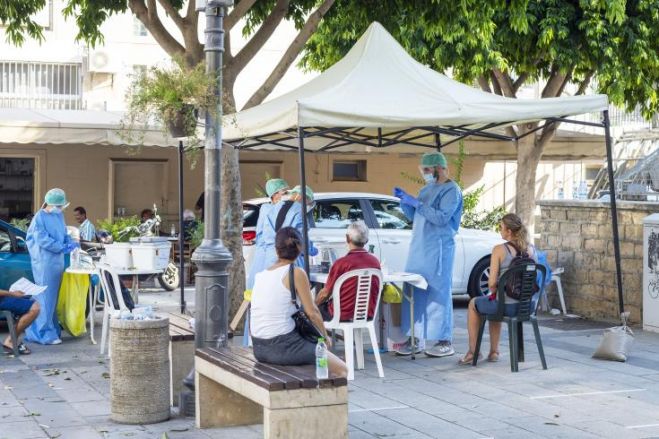 &Kappa;ύ&pi;&rho;&omicron;&sigmaf;: &Epsilon;ί&kappa;&omicron;&sigma;&iota; &pi;έ&nu;&tau;&epsilon; (25) &nu;&epsilon;́&alpha; &kappa;&rho;&omicron;&upsilon;́&sigma;&mu;&alpha;&tau;&alpha; &kappa;&omicron;&rho;&omega;&nu;&omicron;ϊ&omicron;&upsilon;́