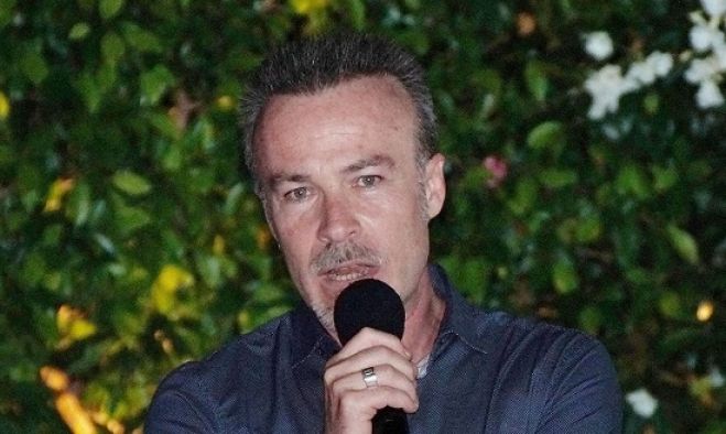 &laquo;&Gamma;&upsilon;&mu;&nu;&omicron;ί&raquo; &omicron;&iota; &alpha;&pi;ό&sigma;&tau;&rho;&alpha;&tau;&omicron;&iota; &sigma;&tau;&eta; &delta;ί&kappa;&eta; &gamma;&iota;&alpha; &tau;&omicron;&nu; &Mu;&pi;&omicron;&gamma;&iota;ό&pi;&omicron;&upsilon;&lambda;&omicron;