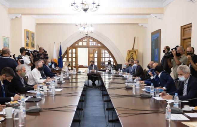 &Epsilon;&theta;&nu;. &Sigma;&upsilon;&mu;&beta;&omicron;ύ&lambda;&iota;&omicron;: &Sigma;&tau;ό&chi;&omicron;&sigmaf; &tau;&eta;&sigmaf; &Tau;&omicron;&upsilon;&rho;&kappa;ί&alpha;&sigmaf; &eta; &pi;&epsilon;&rho;&alpha;&iota;&tau;έ&rho;&omega; &pi;&rho;&omicron;ώ&theta;&eta;&sigma;&eta; &tau;&omega;&nu; &sigma;&chi;&epsilon;&delta;&iota;&alpha;&sigma;&mu;ώ&nu; &tau;&eta;&sigmaf; &gamma;&iota;&alpha; &omicron;&rho;&iota;&sigma;&tau;&iota;&kappa;&omicron;&pi;&omicron;ί&eta;&sigma;&eta; &tau;&eta;&sigmaf; &delta;&iota;&chi;&omicron;&tau;ό&mu;&eta;&sigma;&eta;&sigmaf;