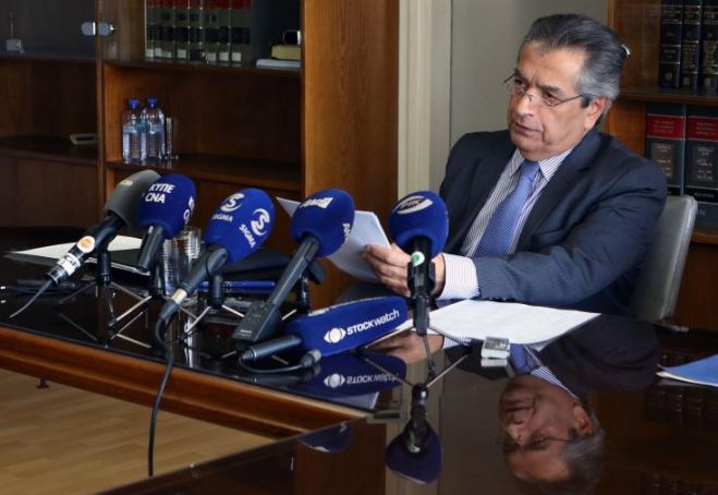 &Tau;&rho;&epsilon;&iota;&sigmaf; &pi;&epsilon;&iota;&theta;&alpha;&rho;&chi;&iota;&kappa;έ&sigmaf; &kappa;&alpha;&tau;&eta;&gamma;&omicron;&rho;ί&epsilon;&sigmaf; &epsilon;&nu;&alpha;&nu;&tau;ί&omicron;&nu; &tau;&eta;&sigmaf; &epsilon;&iota;&sigma;&alpha;&gamma;&gamma;&epsilon;&lambda;έ&omega;&sigmaf; &Epsilon;. &Lambda;&omicron;ϊ&zeta;ί&delta;&omicron;&upsilon;