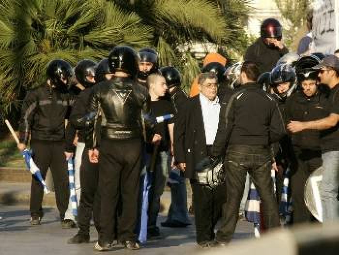 &Delta;ί&kappa;&eta; &Chi;&rho;&upsilon;&sigma;ή&sigmaf; &Alpha;&upsilon;&gamma;ή&sigmaf;: &Alpha;&pi;&alpha;&rho;ά&delta;&epsilon;&kappa;&tau;&eta; &eta; &pi;&rho;ό&tau;&alpha;&sigma;&eta; &tau;&eta;&sigmaf; &epsilon;&iota;&sigma;&alpha;&gamma;&gamma;&epsilon;&lambda;έ&alpha; &pi;&omicron;&upsilon; έ&beta;&gamma;&alpha;&lambda;&epsilon; &lambda;ά&delta;&iota; &tau;&omicron;&upsilon;&sigmaf; &nu;&alpha;&zeta;&iota;&sigma;&tau;έ&sigmaf;