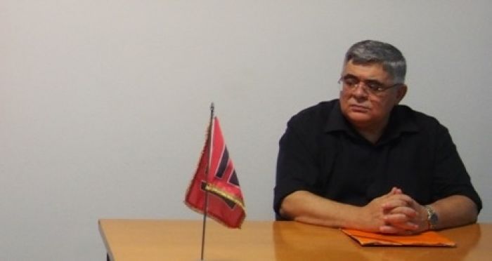 &Epsilon;&lambda;&lambda;ά&delta;&alpha;: &Sigma;&upsilon;&nu;&epsilon;&chi;ί&zeta;&epsilon;&tau;&alpha;&iota; &eta; &epsilon;&iota;&kappa;ό&nu;&alpha; &alpha;&pi;&omicron;&sigma;ύ&nu;&theta;&epsilon;&sigma;&eta;&sigmaf; &tau;&omega;&nu; &nu;&alpha;&zeta;ί &tau;&eta;&sigmaf; &Chi;&rho;&upsilon;&sigma;ή&sigmaf; &Alpha;&upsilon;&gamma;ή&sigmaf;