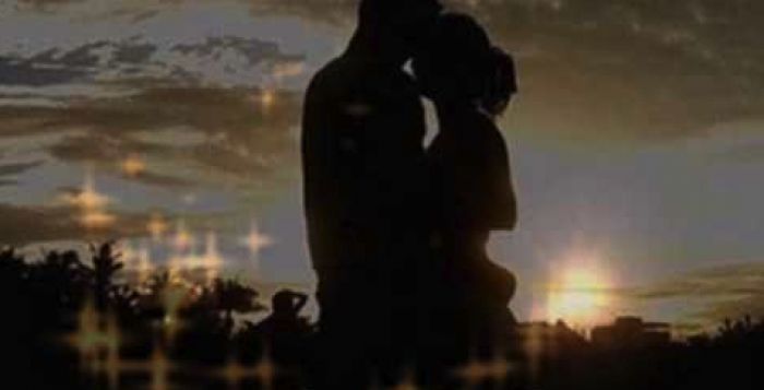 &Mu;&iota;&alpha; &iota;&sigma;&tau;&omicron;&rho;ί&alpha; &alpha;&gamma;ά&pi;&eta;&sigmaf; &sigma;&tau;&omicron; &Rho;&iota;&zeta;&omicron;&kappa;ά&rho;&pi;&alpha;&sigma;&omicron;