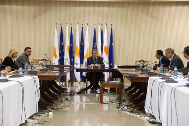 &Pi;&alpha;&rho;ά&tau;&alpha;&sigma;&eta; &mu;έ&tau;&rho;&omega;&nu;, "&mu;&epsilon;&tau;&alpha;&kappa;ί&nu;&eta;&sigma;&eta;" &Pi;ά&sigma;&chi;&alpha; &kappa;&alpha;&iota; &epsilon;&pi;&alpha;&nu;&alpha;&pi;&alpha;&tau;&rho;&iota;&sigma;&mu;ό&sigmaf; &phi;&omicron;&iota;&tau;&eta;&tau;ώ&nu; &epsilon;&nu;ώ&pi;&iota;&omicron;&nu; &tau;&omicron;&upsilon; &Upsilon;&pi;&omicron;&upsilon;&rho;&gamma;&iota;&kappa;&omicron;ύ...
