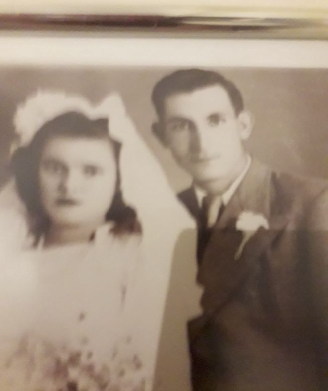 &Alpha;&pi;&omicron;&chi;&alpha;&iota;&rho;&epsilon;&tau;&iota;&sigma;&mu;ό&sigmaf; &sigma;&tau;&eta;&nu; &Omicron;&nu;&iota;&sigma;ώ&tau;&iota;&sigma;&sigma;&alpha; &Epsilon;&lambda;έ&nu;&eta; &Alpha;&nu;&tau;&omega;&nu;ή &Kappa;ό&kappa;&kappa;&iota;&nu;&omicron;&upsilon;