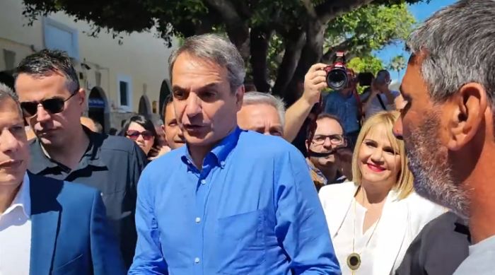 &Kappa;&alpha;&iota; &xi;&alpha;&phi;&nu;&iota;&kappa;ά &omicron; &Mu;&eta;&tau;&sigma;&omicron;&tau;ά&kappa;&eta;&sigmaf; &laquo;&sigma;&upsilon;&nu;&nu;έ&phi;&iota;&alpha;&sigma;&epsilon;&raquo; &kappa;&iota; &epsilon;&kappa;&nu;&epsilon;&upsilon;&rho;ί&sigma;&tau;&eta;&kappa;&epsilon; &delta;&iota;ό&tau;&iota; έ&nu;&alpha;&sigmaf; ά&nu;&epsilon;&rho;&gamma;&omicron;&sigmaf;... &delta;&iota;&alpha;&mu;&alpha;&rho;&tau;&upsilon;&rho;ή&theta;&eta;&kappa;&epsilon;!