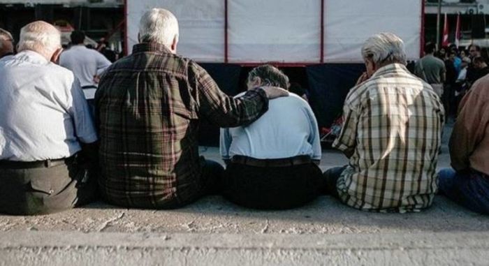 &Epsilon;&lambda;&lambda;ά&delta;&alpha;: &Sigma;&tau;&alpha; 72 &tau;&omicron; ό&rho;&iota;&omicron; &eta;&lambda;&iota;&kappa;ί&alpha;&sigmaf; &sigma;&upsilon;&nu;&tau;&alpha;&xi;&iota;&omicron;&delta;ό&tau;&eta;&sigma;&eta;&sigmaf;!