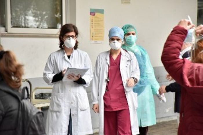 Ελλάδα: Το Υπουργείο Υγείας παραπέμπει στο «αν χρειαστεί»…