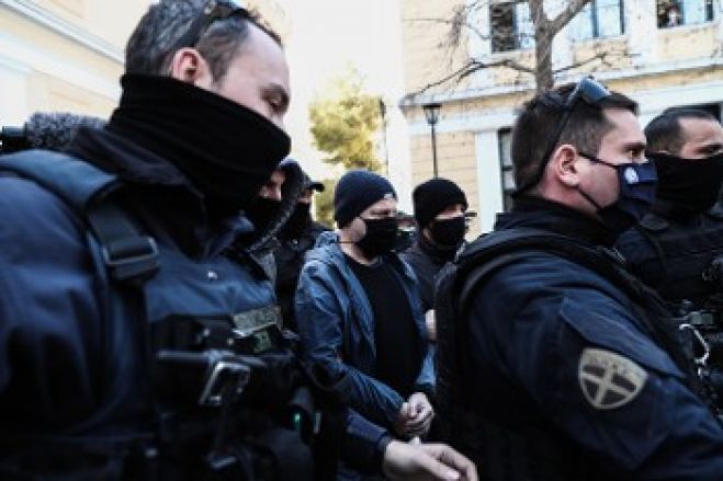 &Omicron; &laquo;&epsilon;&lambda;έ&phi;&alpha;&nu;&tau;&alpha;&sigmaf; &sigma;&tau;&omicron; &delta;&omega;&mu;ά&tau;&iota;&omicron;&raquo; &kappa;&alpha;&iota; &eta; &sigma;&upsilon;&zeta;ή&tau;&eta;&sigma;&eta; &gamma;&iota;&alpha; &tau;&iota;&sigmaf; &pi;&omicron;&iota;&nu;έ&sigmaf;