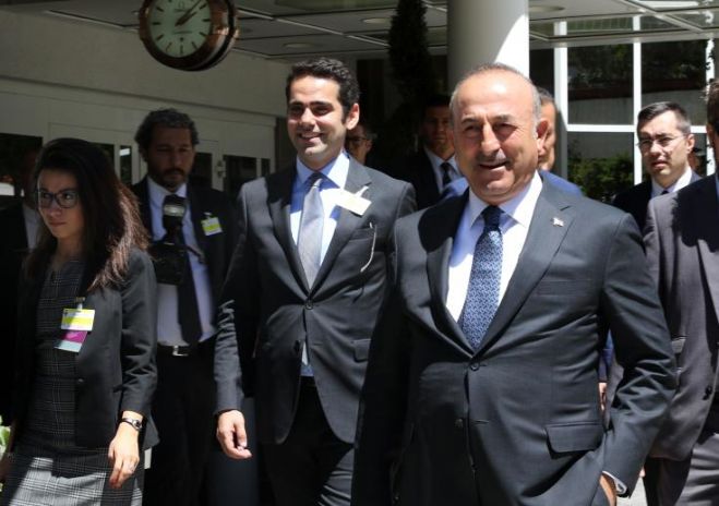 &Delta;&epsilon;&nu; έ&chi;&epsilon;&iota; &nu;ό&eta;&mu;&alpha; &nu;&alpha; &epsilon;&pi;&iota;&mu;έ&nu;&omicron;&upsilon;&mu;&epsilon; &sigma;&epsilon; &alpha;&upsilon;&tau;έ&sigmaf; &tau;&iota;&sigmaf; &pi;&alpha;&rho;&alpha;&mu;έ&tau;&rho;&omicron;&upsilon;&sigmaf;...