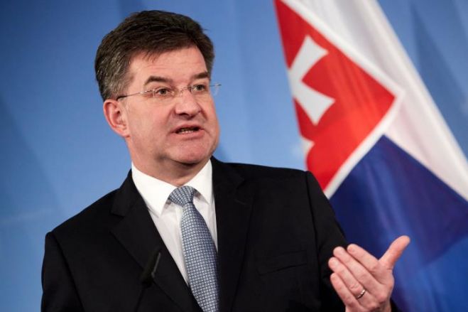 &Sigma;&tau;&eta;&nu; &Kappa;ύ&pi;&rho;&omicron; &omicron; &Sigma;&lambda;&omicron;&beta;ά&kappa;&omicron;&sigmaf; &Upsilon;&Pi;&Epsilon;&Xi; &Mu;ί&rho;&omicron;&sigma;&lambda;&alpha;&beta; &Lambda;ά&iota;&tau;&sigma;&alpha;&kappa;