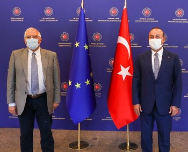 &Tau;&omicron;&upsilon;&rho;&kappa;ί&alpha;: &Epsilon;&pi;&alpha;&phi;έ&sigmaf; &mu;&epsilon; &tau;&eta;&nu; &Epsilon;&Epsilon; &mu;&epsilon; ό&lambda;&epsilon;&sigmaf; &tau;&iota;&sigmaf; &alpha;&xi;&iota;ώ&sigma;&epsilon;&iota;&sigmaf; &sigma;&tau;&omicron; &tau;&rho;&alpha;&pi;έ&zeta;&iota;